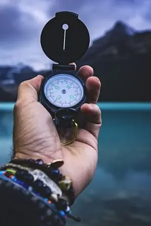 ปกนิยาย ไกด์เถื่อนทะลุเวลา