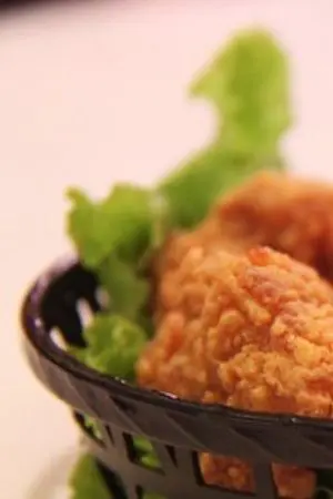 ปกนิยาย ร่ำรวยด้วยสูตรไก่ทอดของคุณแม่!