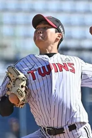 ปกนิยาย 2022년 황금세대