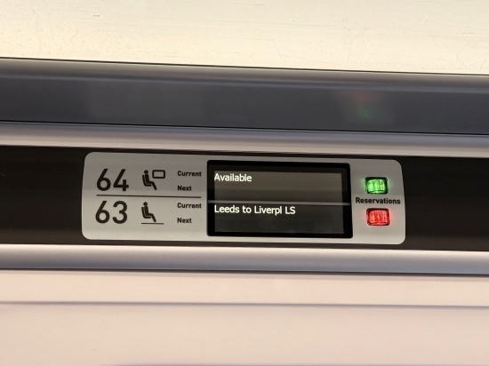 ที่นั่งหมายเลข 64 ขึ้น Available สามารถนั่งได้เลยค่ะ