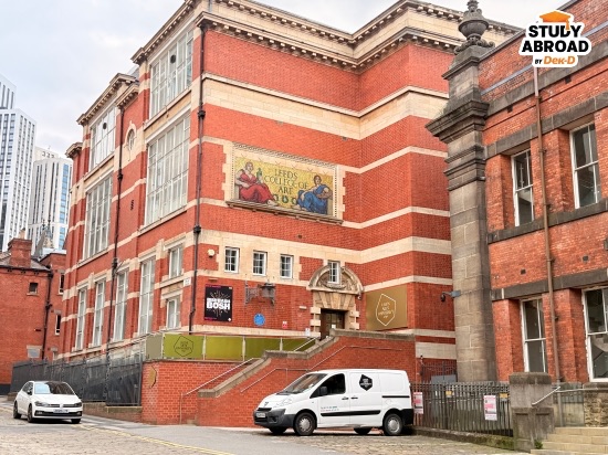 อาคารเรียนที่ Vernon Street (อยู่บริเวณ Leeds City Museum)