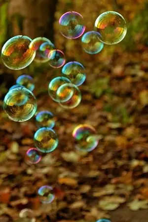 ปกนิยาย แด่เธอผู้แตกสลายกลายเป็นฟองอากาศ