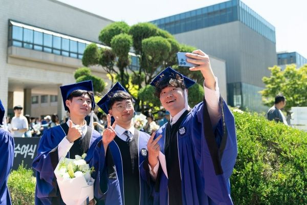 Photo Credit: Seoul National University (Facebook)