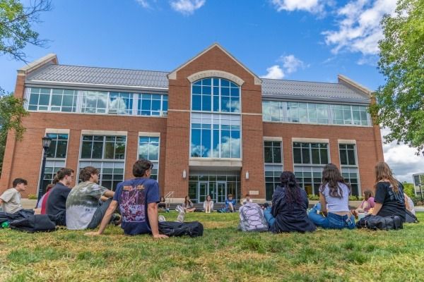 Photo Credit: Illinois Wesleyan University (Facebook)