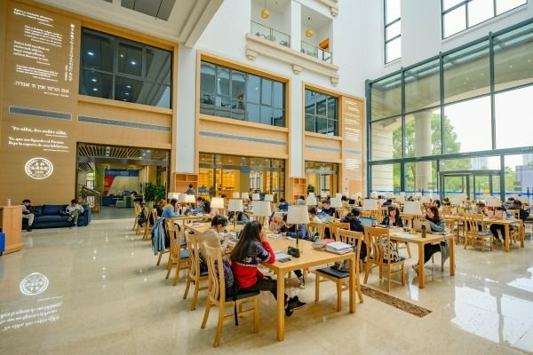 Photo Credit: Shanghai International Studies University (Facebook)