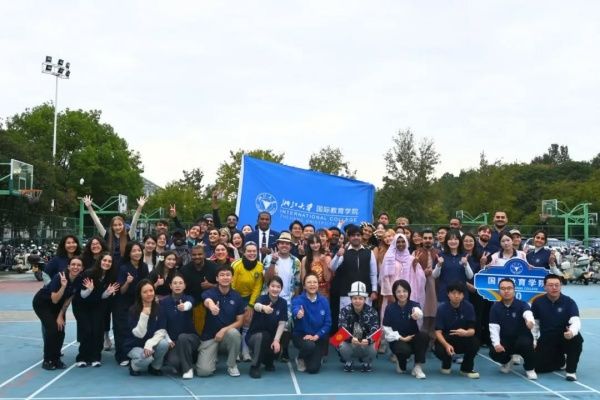 Photo Credit: Zhejiang University (Facebook)