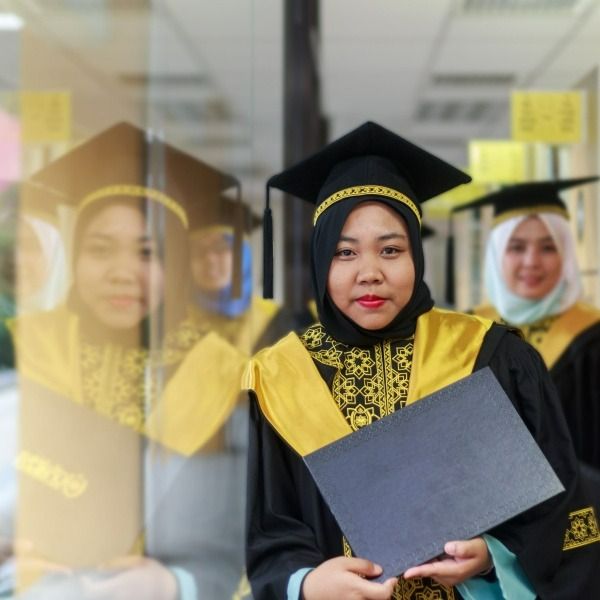 Photo Credit: ASEAN-Maybank Scholarship (Website)
