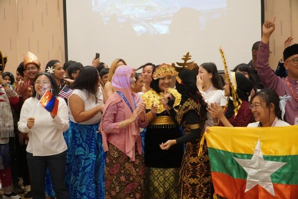 Photo Credit: Japan Youth Summit (Website)
