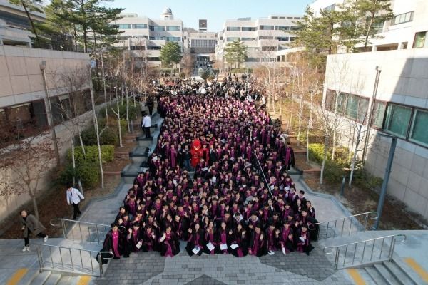 Photo Credit: POSTECH/Pohang University of Science and Technology (Facebook)