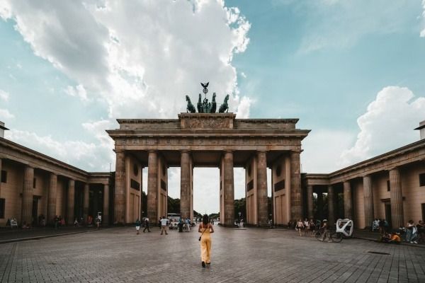 Photo by Claudio Schwarz on Unsplash.com