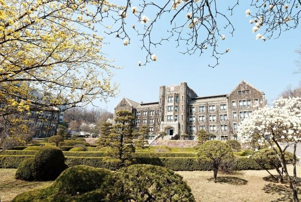 Photo Credit: Underwood International College, Yonsei University (Facebook)