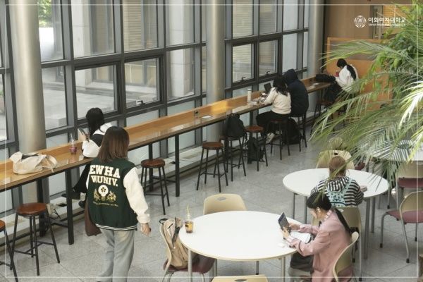 Photo Credit: 이화여자대학교 Ewha Womans University (Facebook)