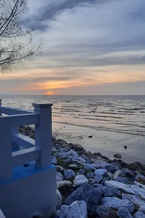 ปกนิยาย หัวใจสีคราม น่านฟ้าไออุ่น Under the wings of steel