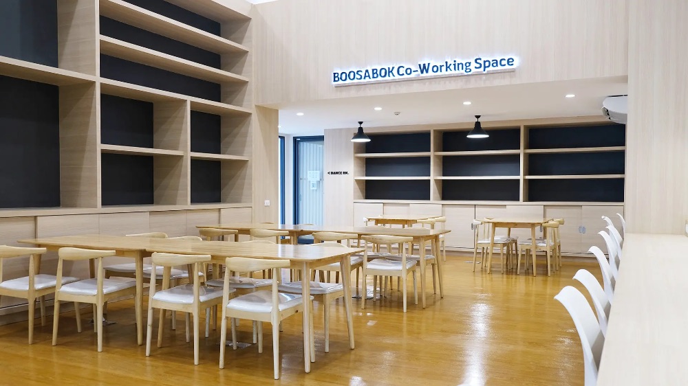 ห้อง Co-working Space อาคาร 36 ปี 