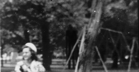 Slenderman ผีไซเบอร์ ที่มีต้นกำเนิดจากอินเทอร์เน็ต Slenderman ผีไซเบอร์ ที่มีต้นกำเนิดจากอินเทอร์เน็ต
