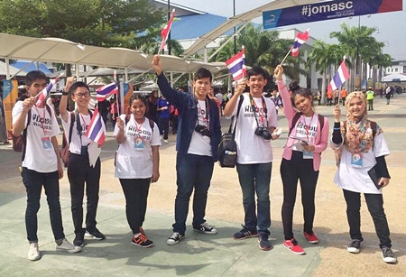 ลัดฟ้าไปนั่งคุย! เปิดมุมมองจากเด็กอาชีวะ คนธรรมดาที่ไม่ธรรมดา ตัวแทนประเทศก็เป็นได้ ลัดฟ้าไปนั่งคุย! เปิดมุมมองจากเด็กอาชีวะ คนธรรมดาที่ไม่ธรรมดา ตัวแทนประเทศก็เป็นได้