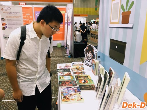 ชวนชม! ภาพบรรยากาศงาน Dek-D’s TCAS Fair ที่บูธ Writer จุดนัดพบของเหล่านักอ่าน-นักเขียนชาวเด็กดี! ชวนชม! ภาพบรรยากาศงาน Dek-D’s TCAS Fair ที่บูธ Writer จุดนัดพบของเหล่านักอ่าน-นักเขียนชาวเด็กดี!