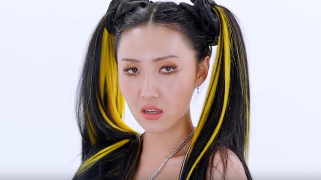 มารู้จัก 'HWASA' ไอดอลที่สวยได้ในแบบฉบับของตัวเอง มารู้จัก 'HWASA' ไอดอลที่สวยได้ในแบบฉบับของตัวเอง
