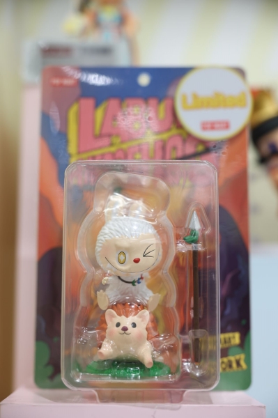 LABUBU Hedgehog Figure  คอลเลคชั่นพิเศษเปิดร้าน (Opening Limited)