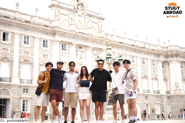 (ภาพตอนไปปารีส) (ภาพตอนไปปารีส)