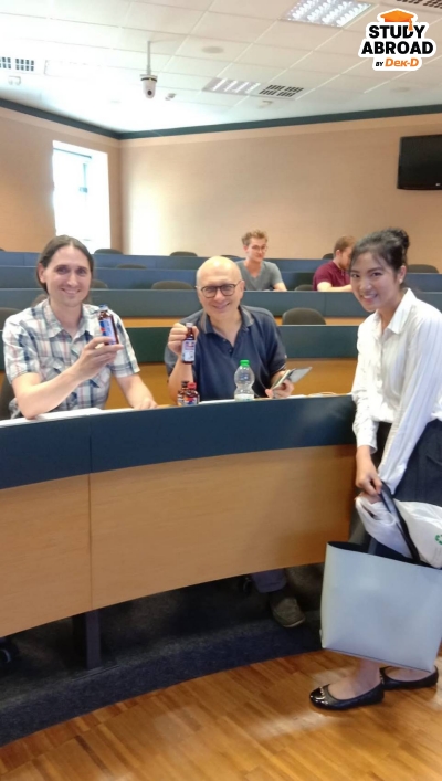 พรีเซนต์จบปึ้ง!