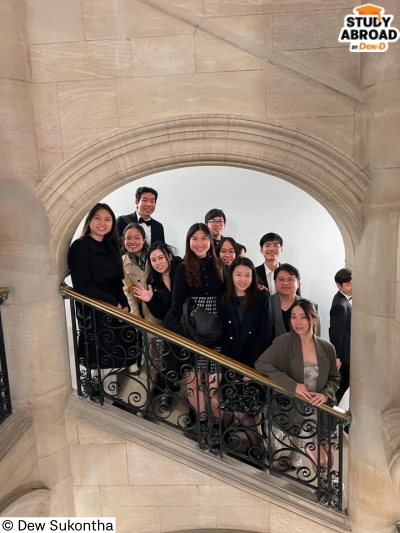 เพื่อนๆ คนไทยใน oxford มา formal dinner ร่วมกัน