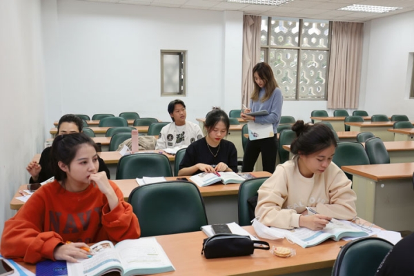 Tamkang University’s Chinese Language Center offers a variety of customized classes for learning Mandarin. (courtesy of TKUCLC)
