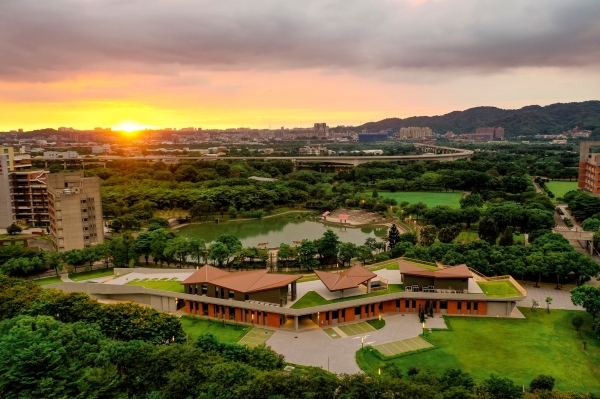 國立臺北大學National Taipei University 國立臺北大學National Taipei University