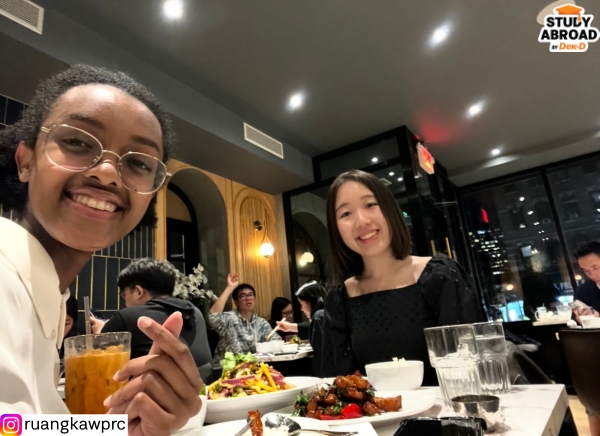 ภาพที่พาเพื่อนชาว Rwanda ไปร้านอาหารไทยครั้งแรก