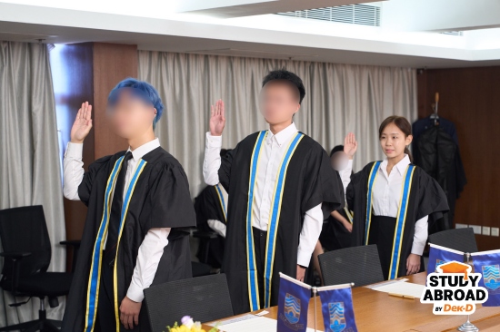 พิธีเข้าบ้าน S.H. Ho College พิธีเข้าบ้าน S.H. Ho College