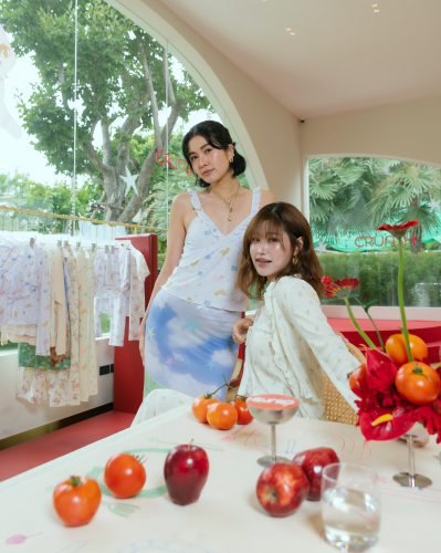 พราว-อรณิชา และ เฟย์-พรปวีณ์ พราว-อรณิชา และ เฟย์-พรปวีณ์