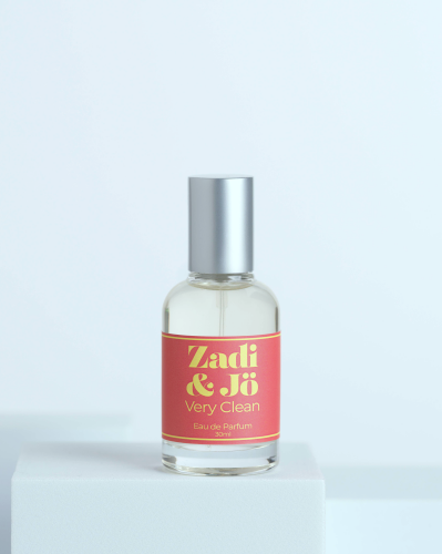 Very Clean : Floral • Woody • Rose • Orris Very Clean : Floral • Woody • Rose • Orris