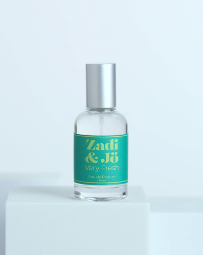 Very Fresh : Citrus • Aromatic • Green • Marine Very Fresh : Citrus • Aromatic • Green • Marine